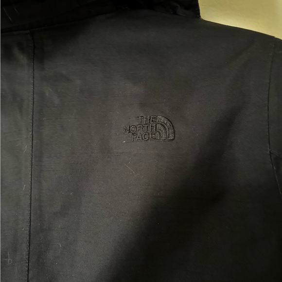 The North Face Black Quilted Jacket - Picture 9 of 10